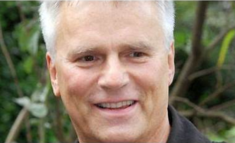 Richard Dean Anderson Net Worth, Early Life, Family Life, Career Journey, Hobbies & Many More